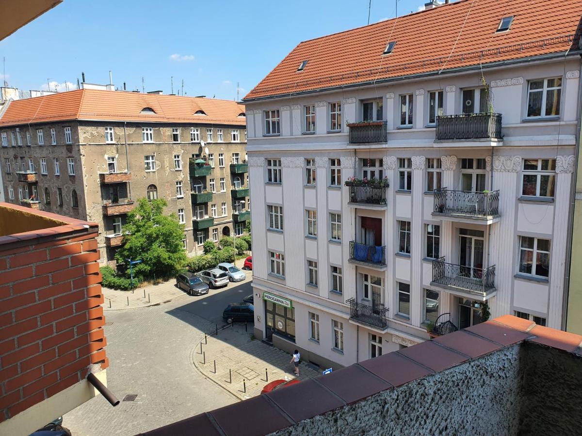Апартаменты Whitebeeapartament Вроцлав Экстерьер фото